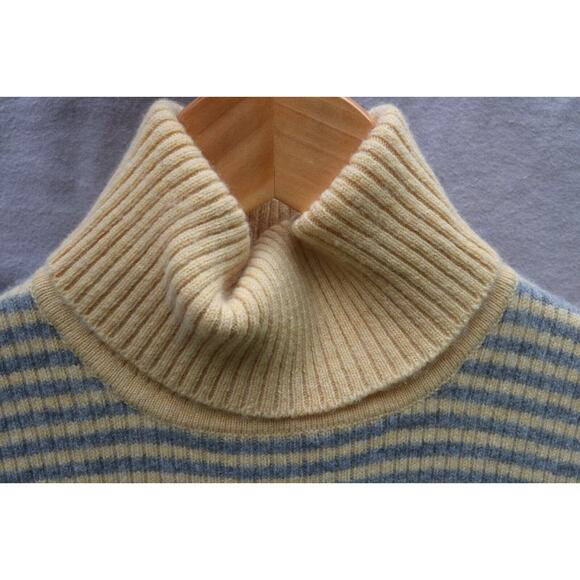 Thalia Cashmere Turtleneck Sweater Women's Yellow and Gray Stripped Size Medium - Picture 4 of 7